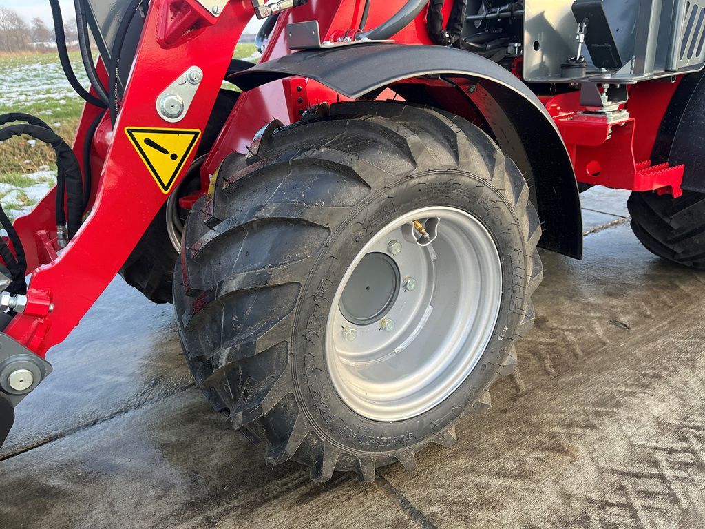 Weidemann Mitas 31X15.50-15