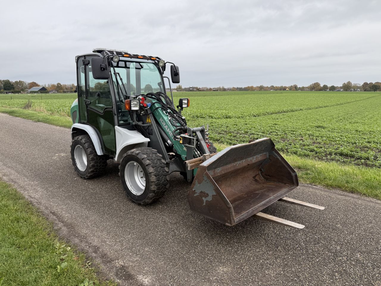 Kramer KL12.5 shovel