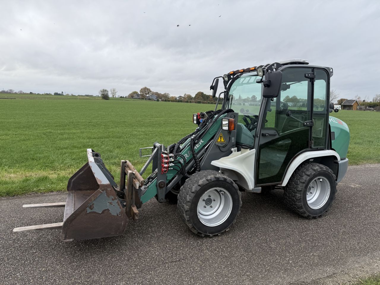 Kramer KL12.5 shovel