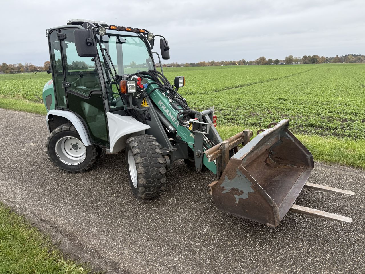 Kramer KL12.5 shovel