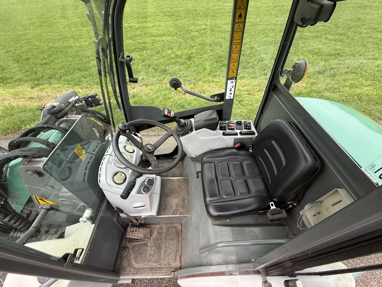 Kramer KL12.5 shovel