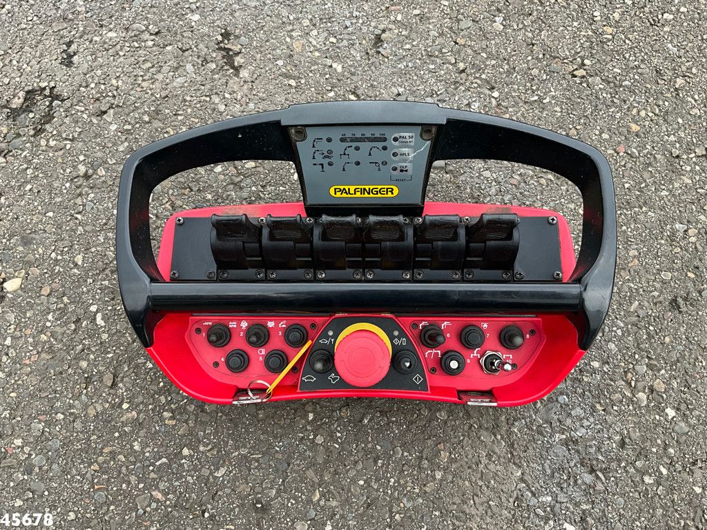 Volvo FM 330 Palfinger 14 Tonmeter Z-kraan Just 241.898 km!