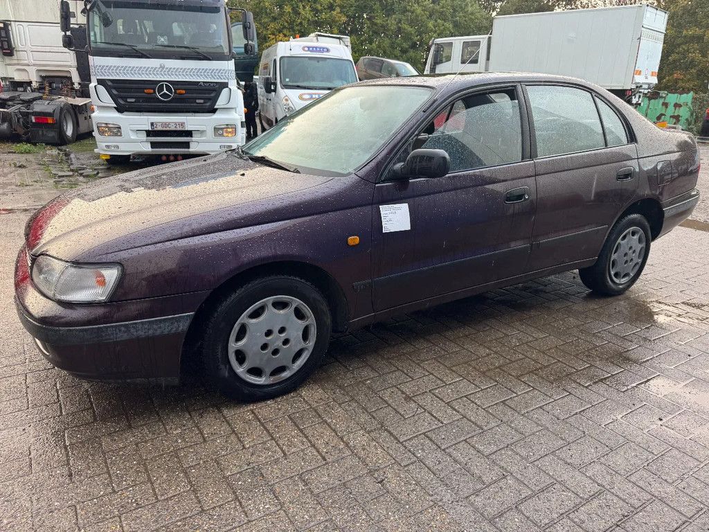 Toyota Carina E **2.0 PETROL-ESSENCE**