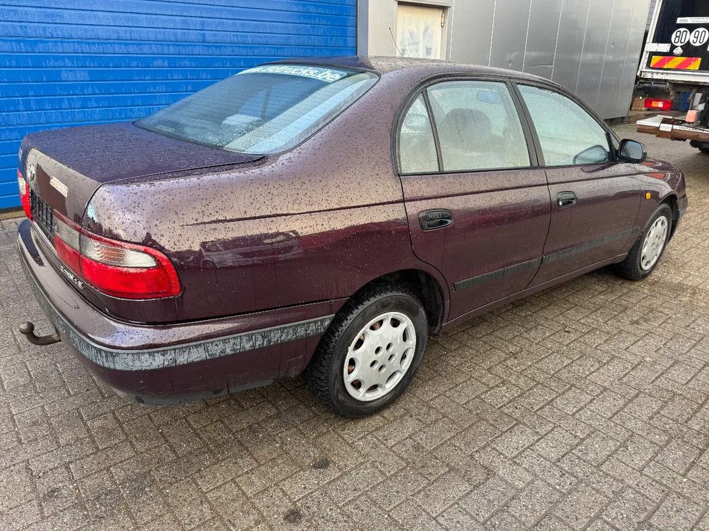 Toyota Carina E **2.0 PETROL-ESSENCE**