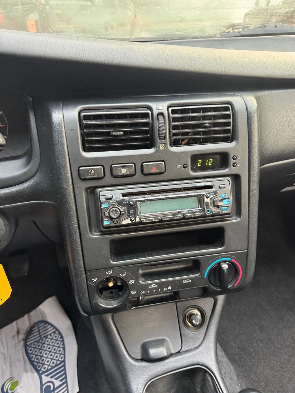 Toyota Carina E **2.0 PETROL-ESSENCE**