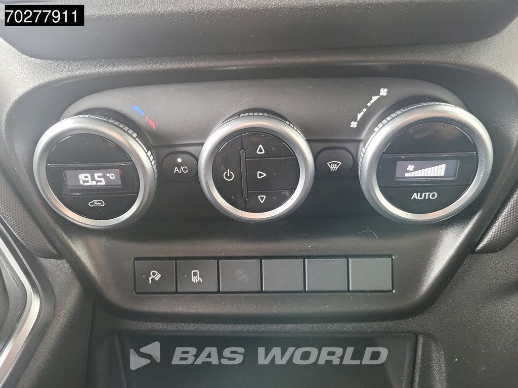 Iveco Daily 35C21 3.0L 210PK Automaat L2H2 Dubbellucht 3.5t Trekhaak LED ACC Navi Airco Camera Parkeersensoren Euro6 L3H2 12m3 A/C Towbar