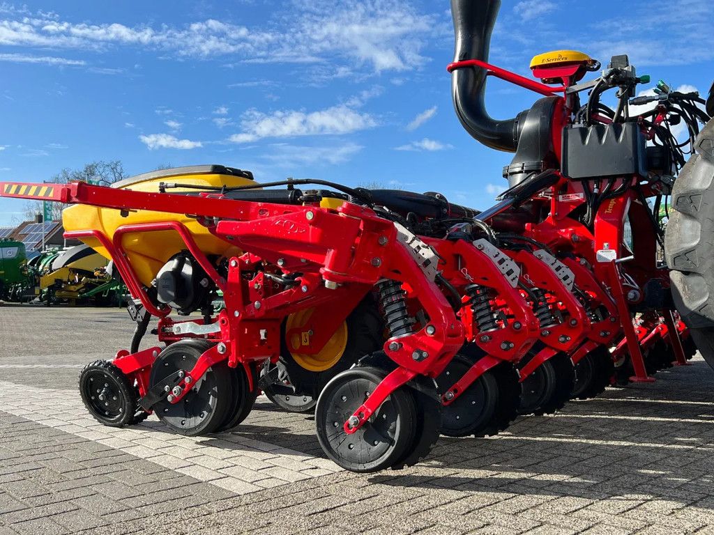 Väderstad Tempo V 8