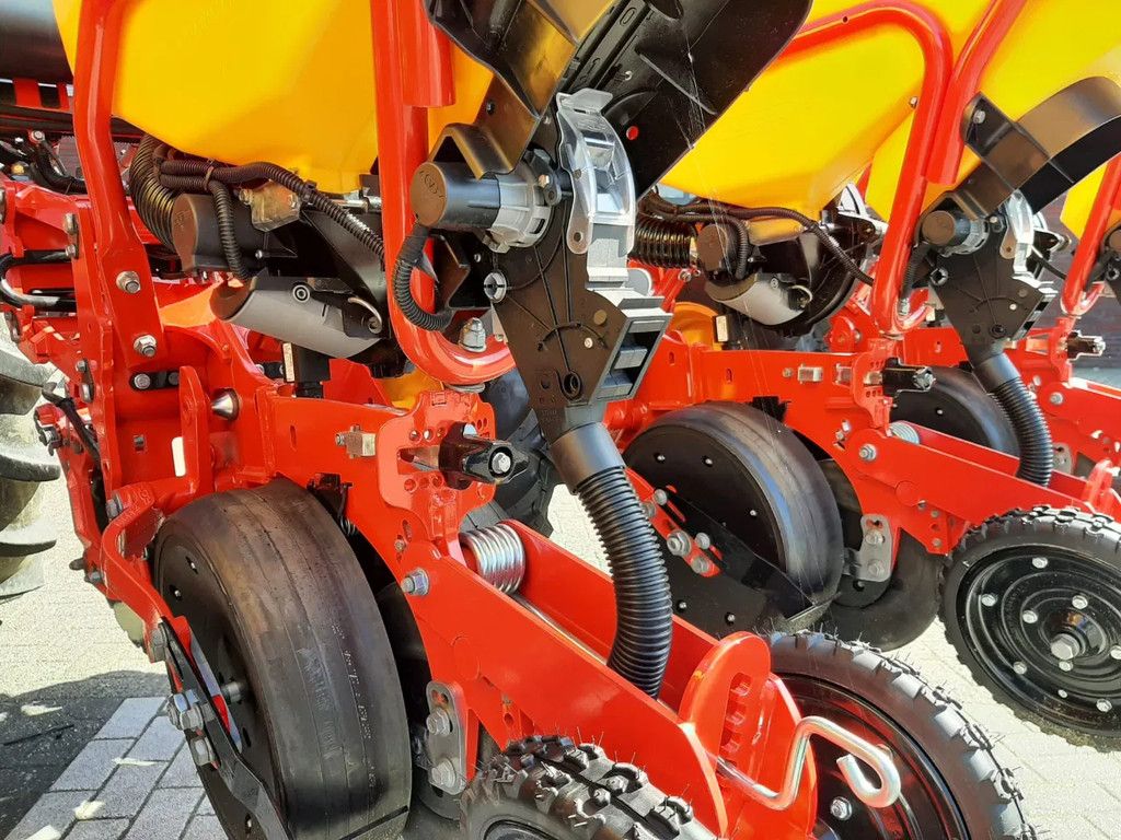 Väderstad Tempo V 8