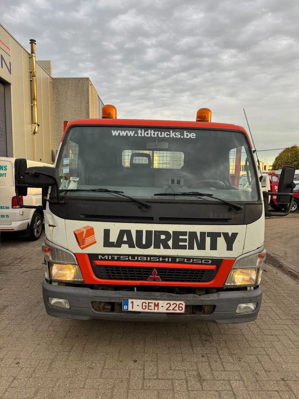 Mitsubishi FUSO **FUSO 6C15-EURO 4 + RAMPS**