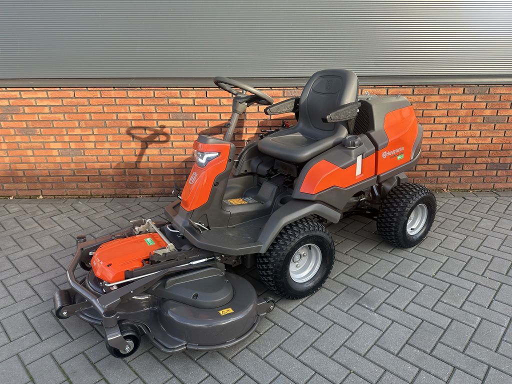 Husqvarna R420TSX AWD