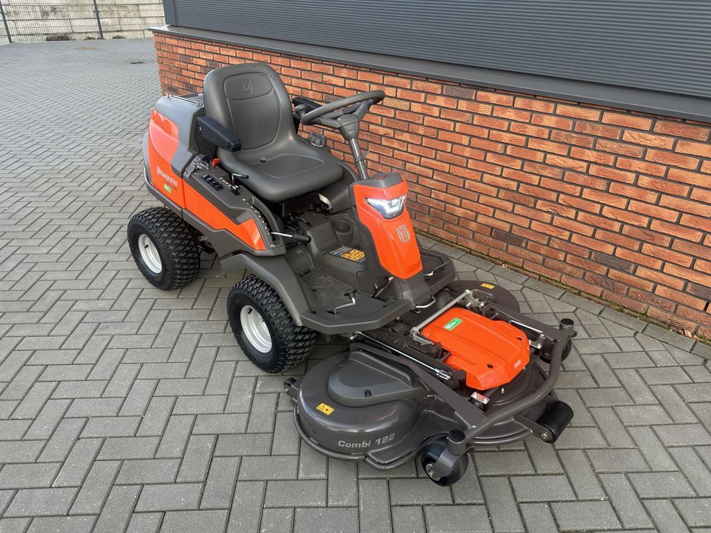 Husqvarna R420TSX AWD