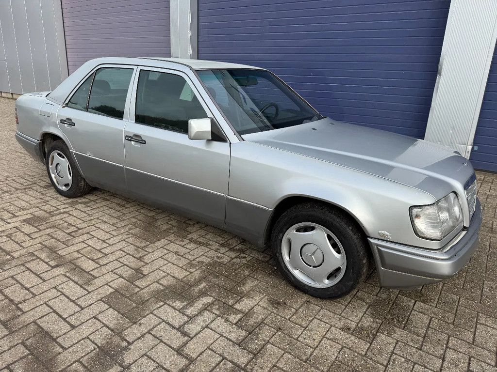 Mercedes-Benz 200-serie **W124-BELGIAN CAR**