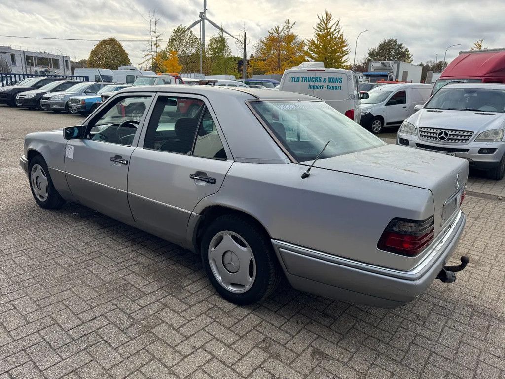 Mercedes-Benz 200-serie **W124-BELGIAN CAR**
