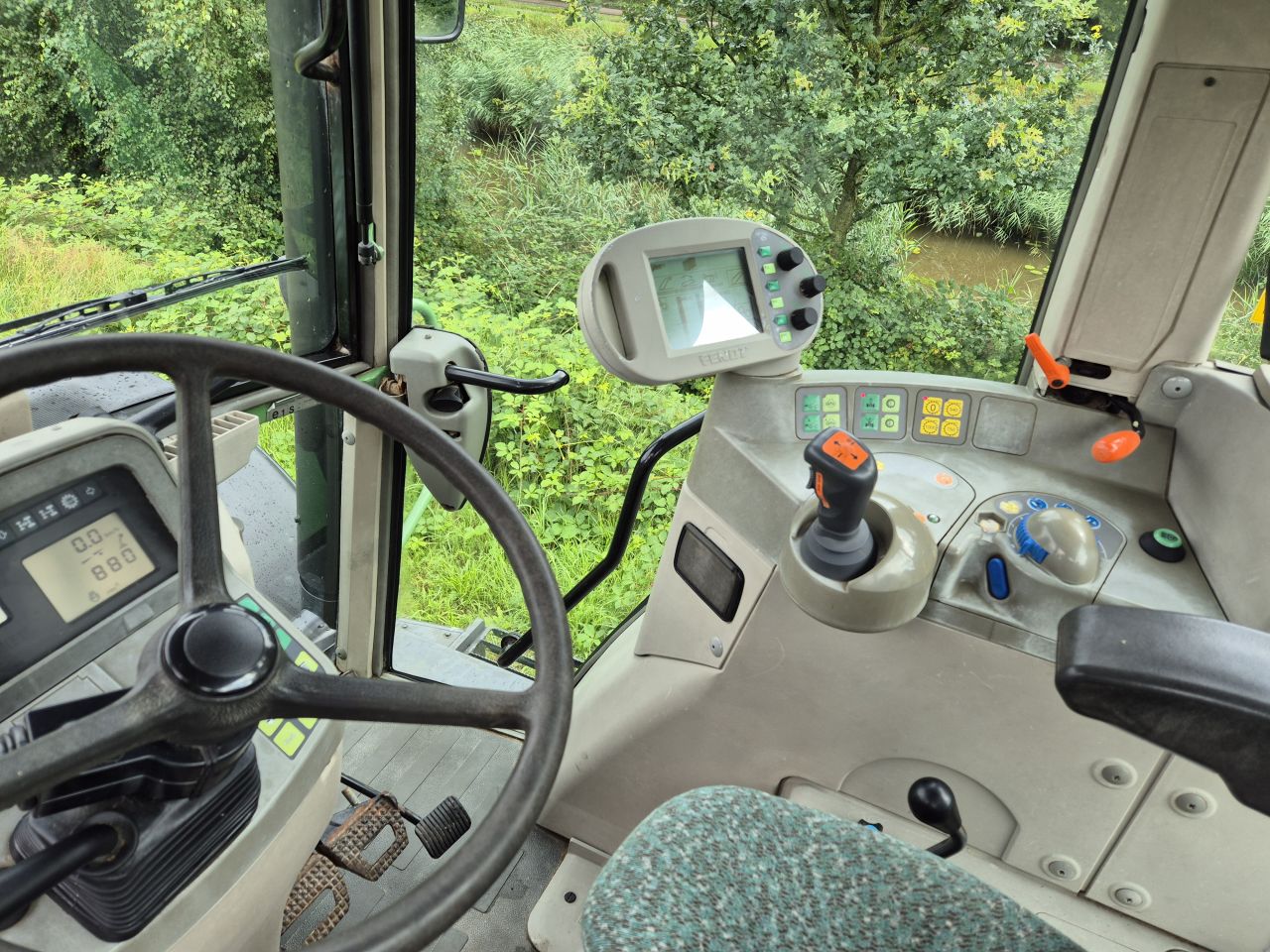 Fendt 409 vario met fronthef