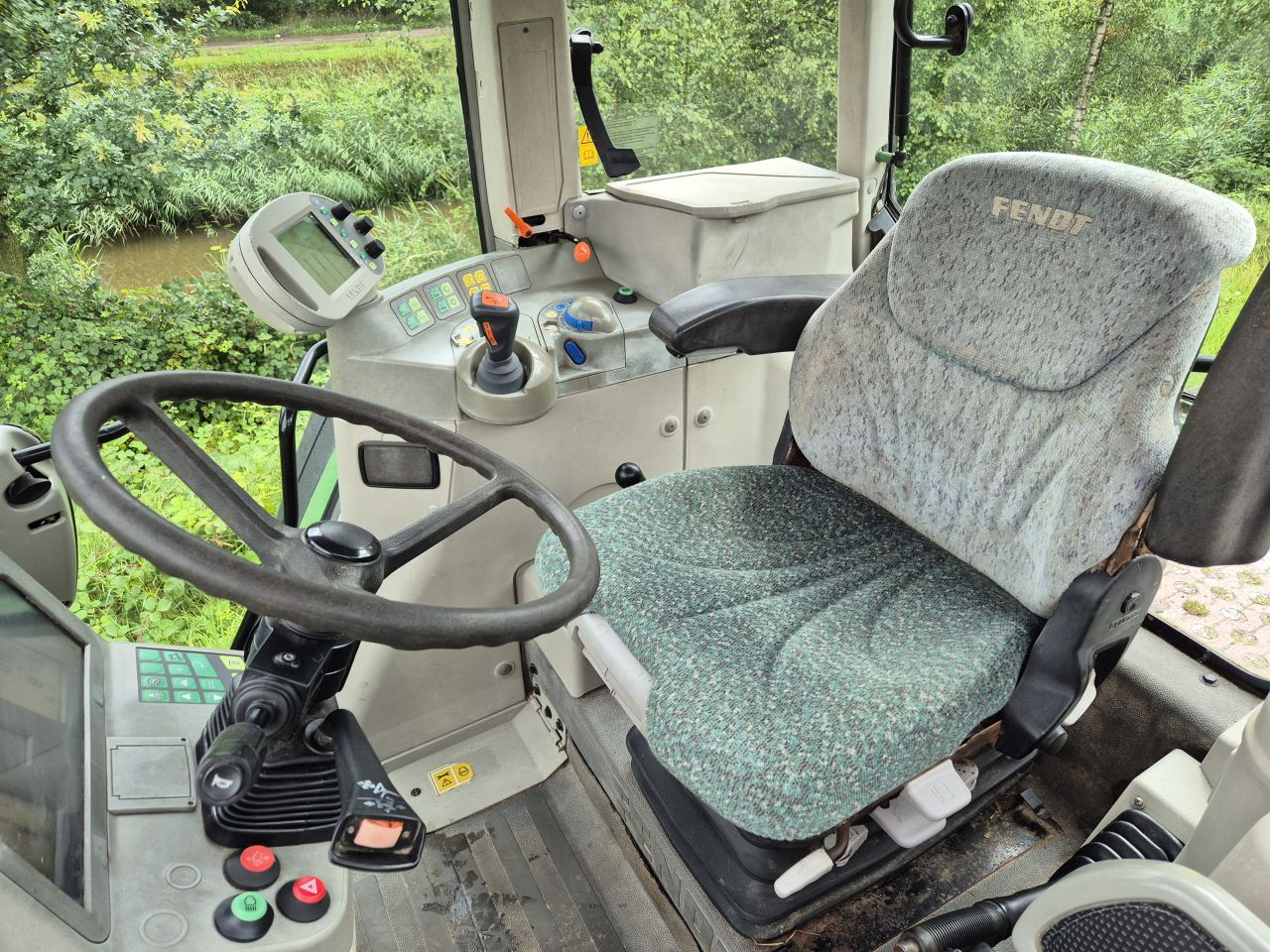 Fendt 409 vario met fronthef