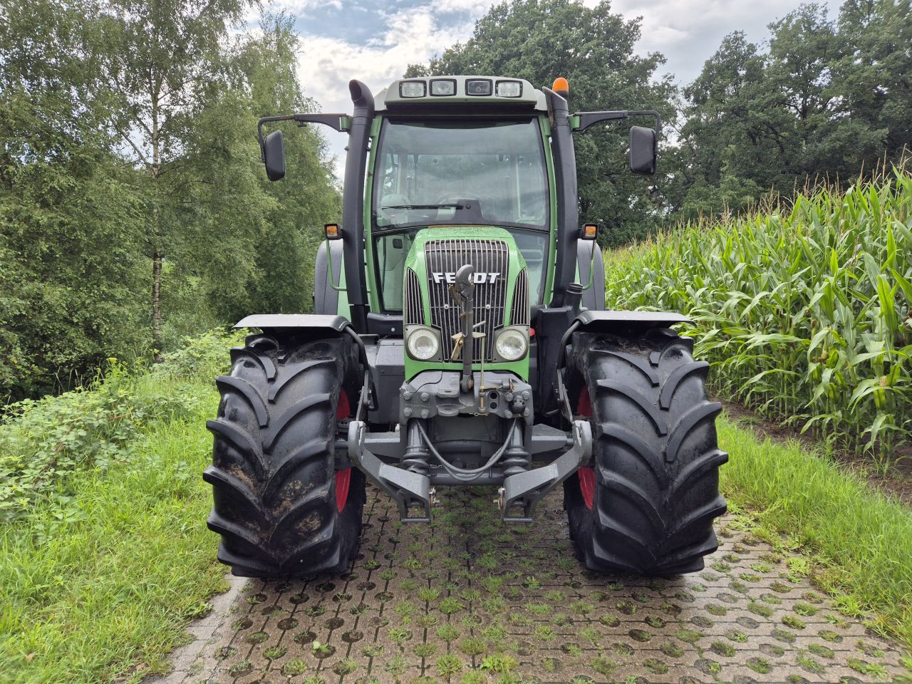 Fendt 409 vario met fronthef