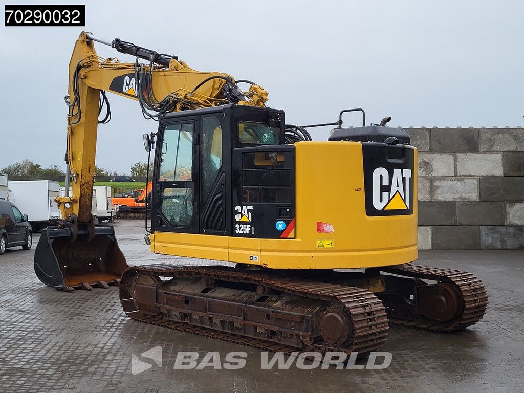 Caterpillar 325 F L