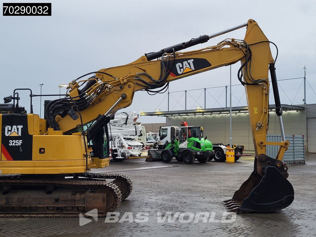 Caterpillar 325 F L