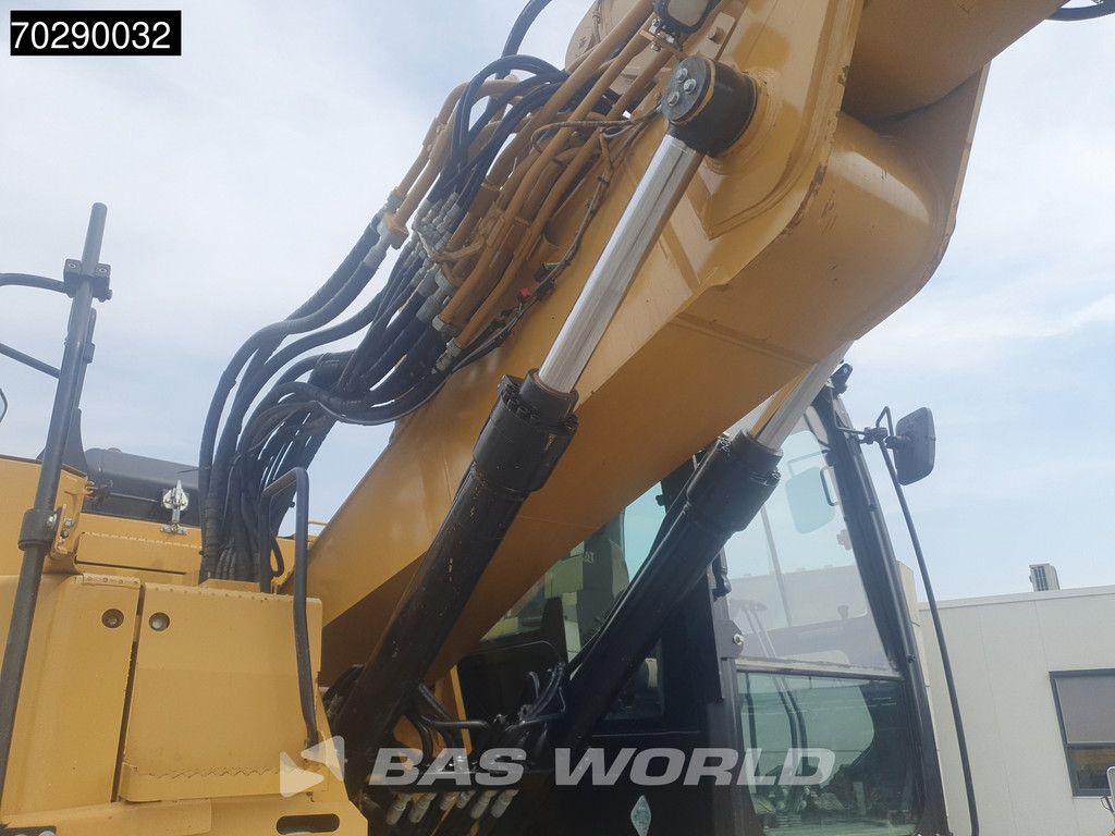 Caterpillar 325 F L