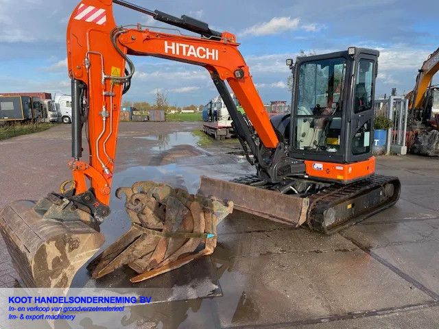 Hitachi ZX 48u-5 clr 4x Bucket 2500 Hours!