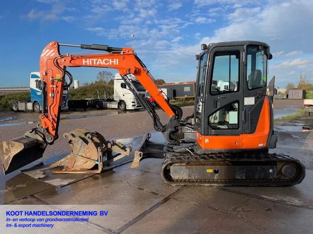 Hitachi ZX 48u-5 clr 4x Bucket 2500 Hours!