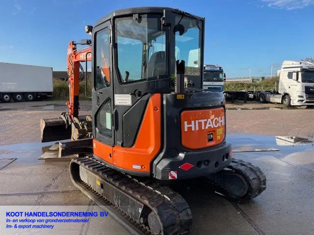 Hitachi ZX 48u-5 clr 4x Bucket 2500 Hours!