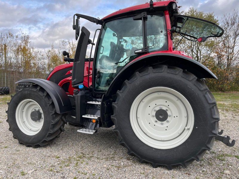 Valtra N154E