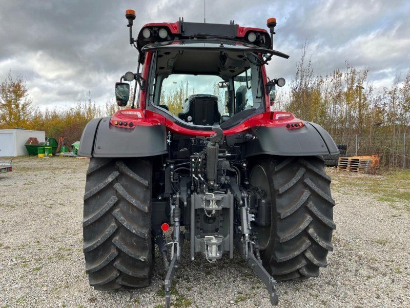 Valtra N154E