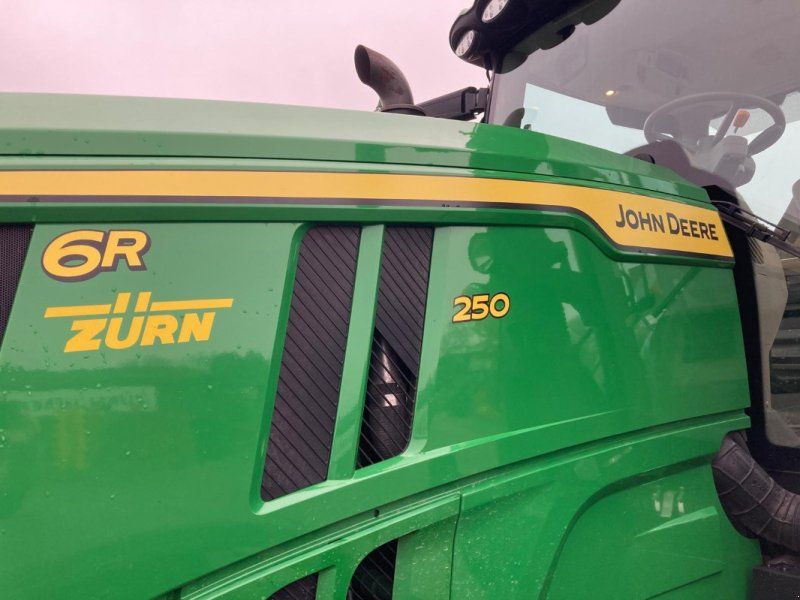 John Deere 6R250