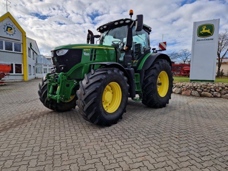 John Deere 6250R