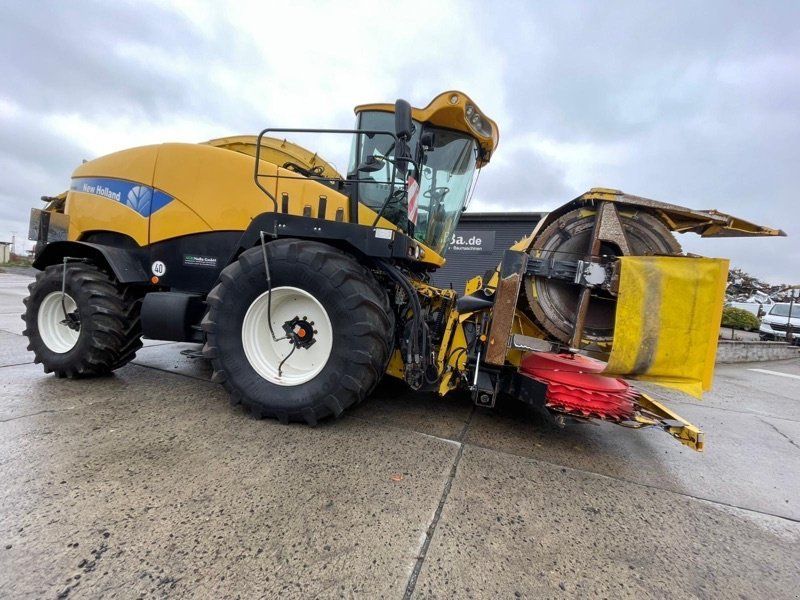 New Holland FR 9060 mit Kemper 460