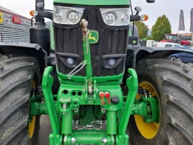 John Deere 6175M