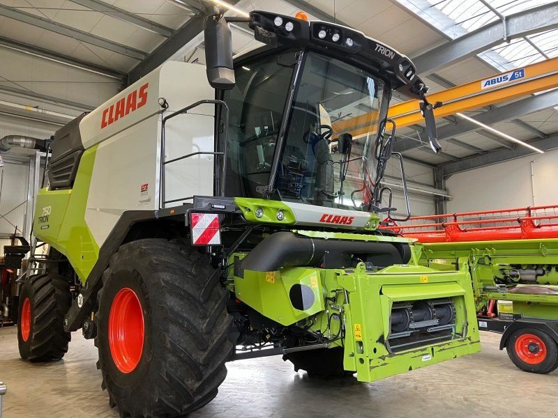 Claas TRION 750 MONTANA MÄHDRE