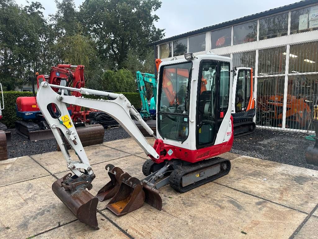 Takeuchi TB 216