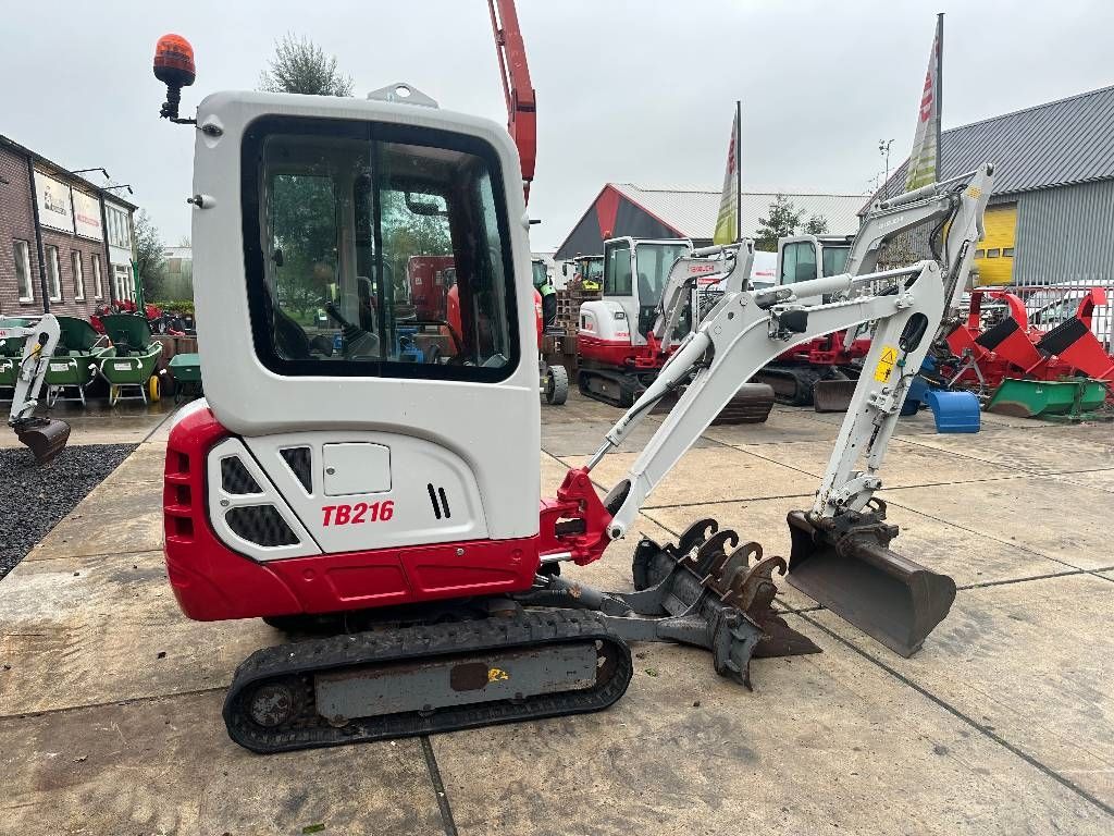 Takeuchi TB 216