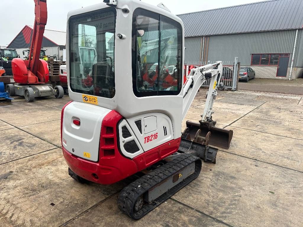 Takeuchi TB 216