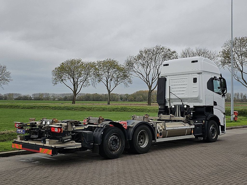 IVECO S-WAY AS440S46 6x2*4 lng gas