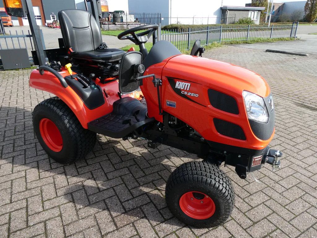 Kioti CS2510 4wd HST / 00001 Draaiuren / Actieprijs