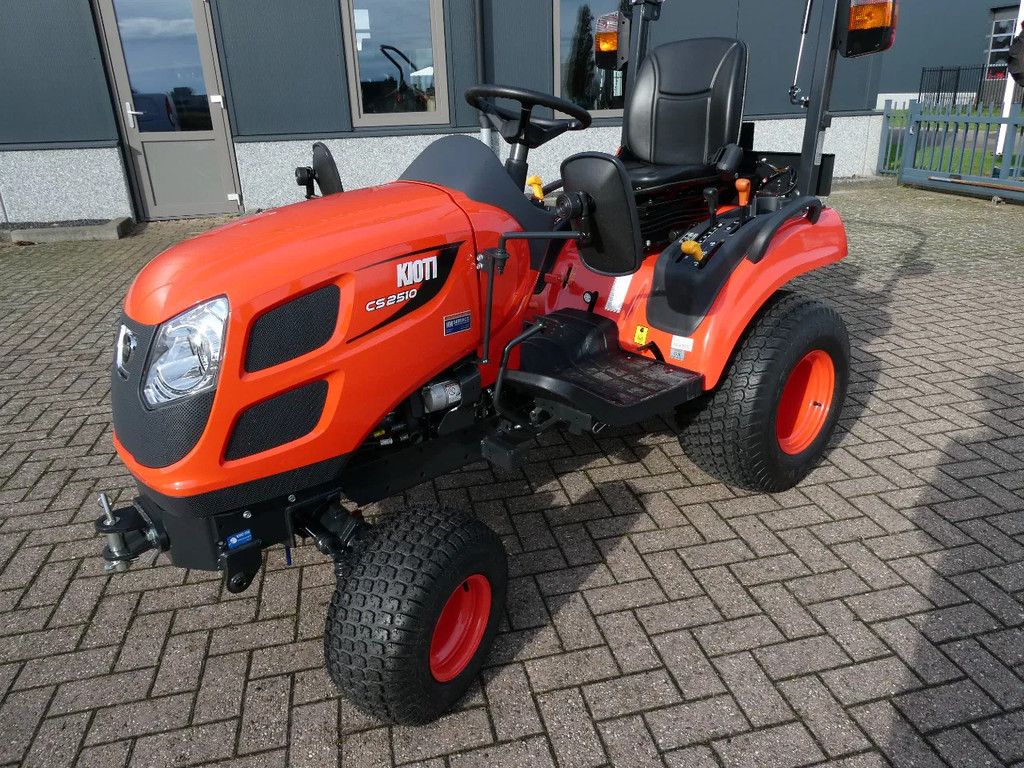 Kioti CS2510 4wd HST / 00001 Draaiuren / Actieprijs