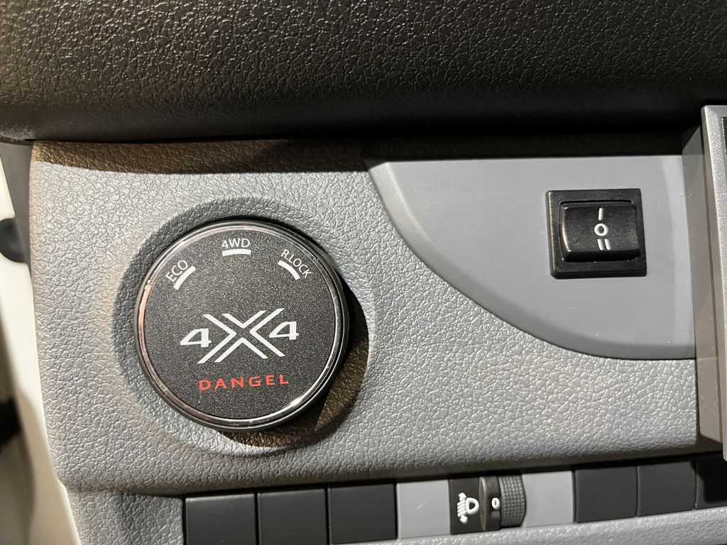 Peugeot Expert 2.0 BlueHDI 120 PK Dangel 4X4 Servicebus / Bott Inrichting / Euro 6 / Airco / Trekhaak / Camera / Cruise Control / Navigatie / CarPlay