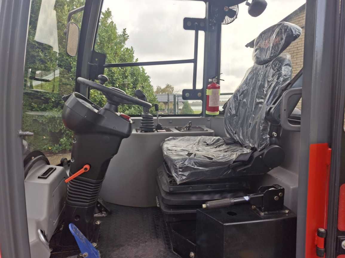 Everun ER16 Full option Knikshovel met slechts 68 uur