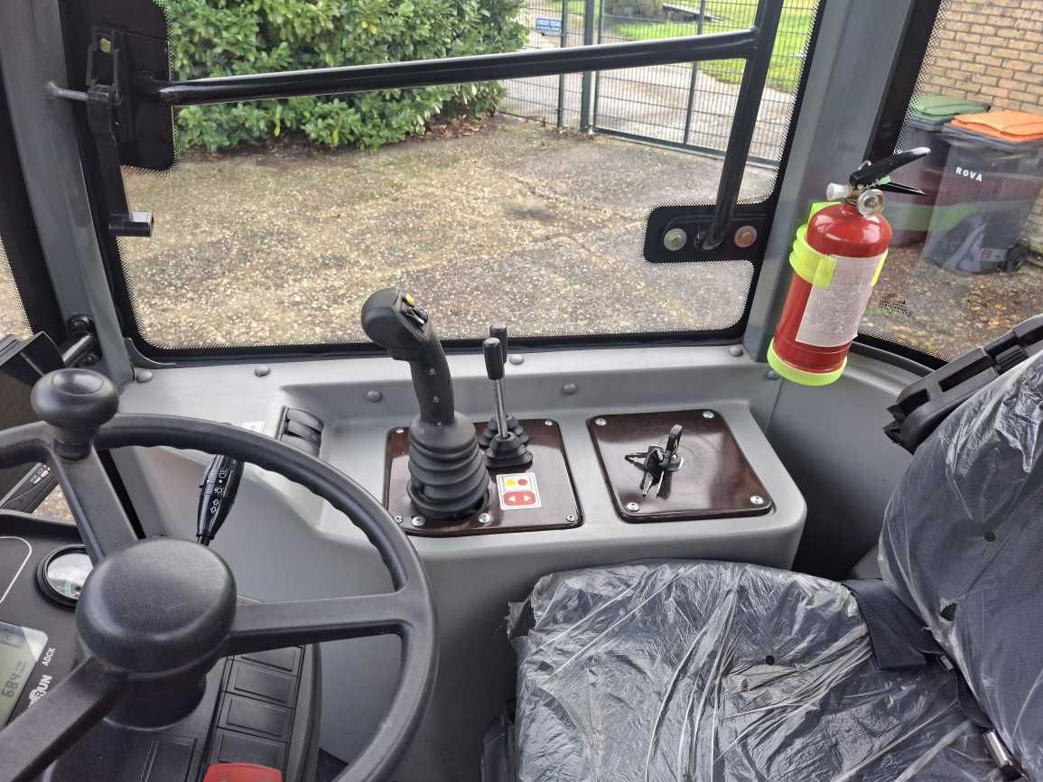 Everun ER16 Full option Knikshovel met slechts 68 uur