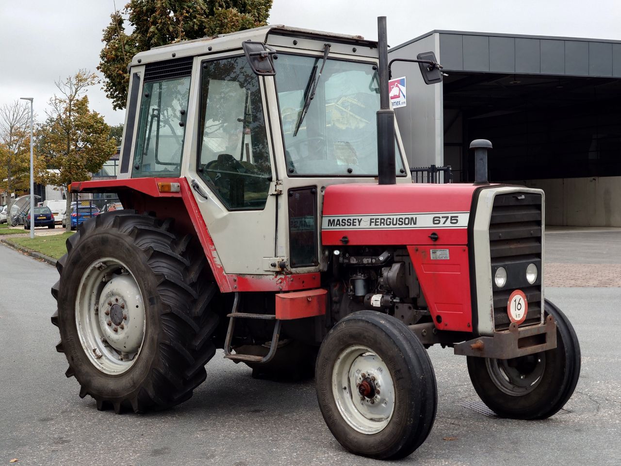 Massey Ferguson 675 2wd UK built