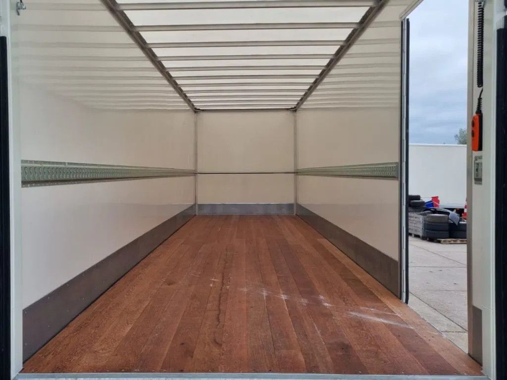 Veldhuizen 7,4-tons Gesloten oplegger 7,5 m.