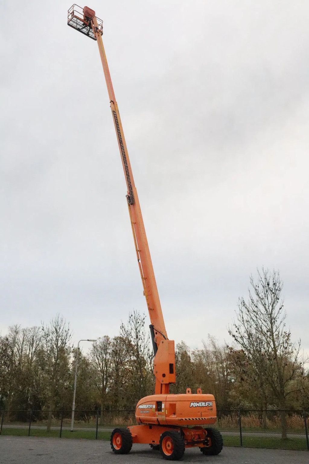 JLG 860 SJ | 28 METER | 230 KG