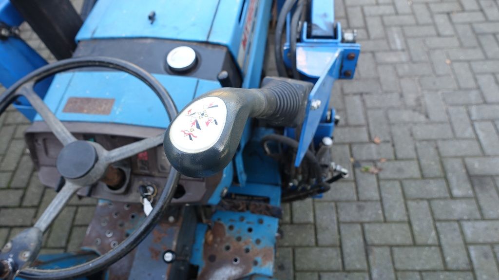 Mitsubishi Kumiai MT 1601 4X4