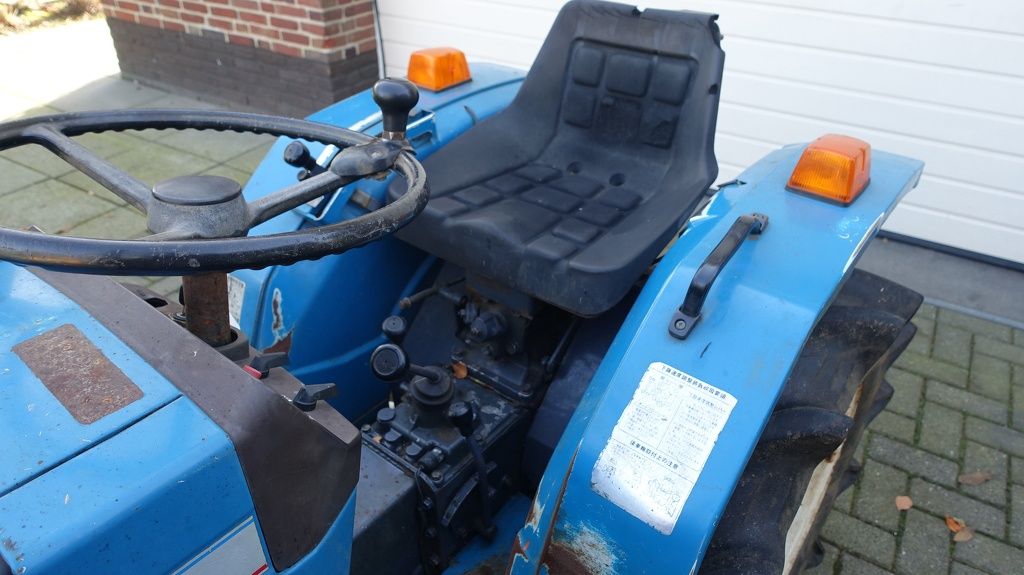 Mitsubishi Kumiai MT 1601 4X4