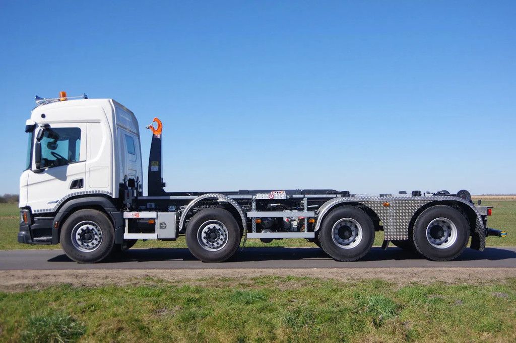 Scania 43-tons 8x4 WSG P460 met AJK 30-tons haakarm