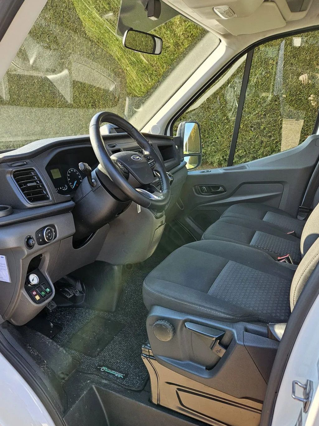 Ford Transit 35-17 B-E trekker