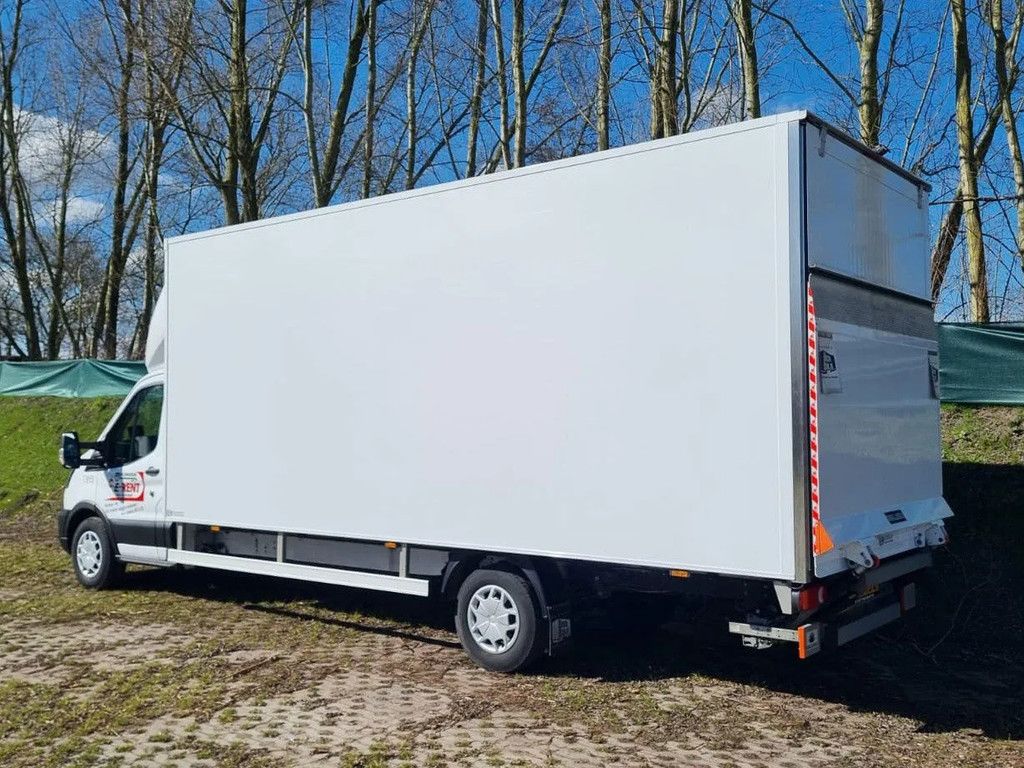 Ford Transit bakwagen 5,8 m.